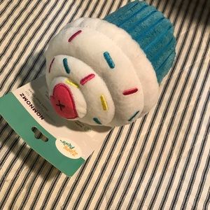 NWT Zippy Paws Cupcake